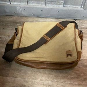 Navali Men’s Messenger Bag